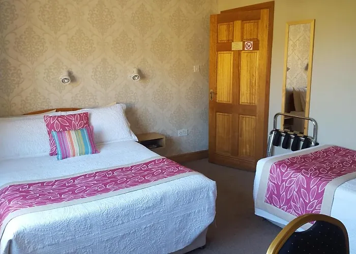 Riverwalk House 4*