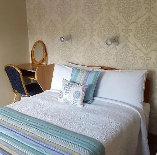 Alojamento de Acomodação e Pequeno-almoço Riverwalk House 4*